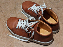 Load image into Gallery viewer, Sneaker last with cup sole, Sneaker making kit