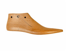 Load image into Gallery viewer, Wooden cowboy boot last 2130 for bespoke shoemaking