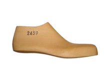 Load image into Gallery viewer, Wooden work shoe last 2459 for bespoke shoemaking