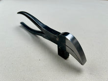 Load image into Gallery viewer, Shoemaker lasting pliers