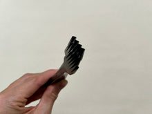 Load image into Gallery viewer, Zig zag punch iron set