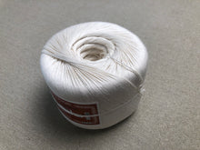 Load image into Gallery viewer, Superior Ramie Thread 16/4 in black, brown, white - 450 g