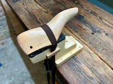 Load image into Gallery viewer, Last making stand