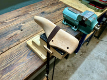 Load image into Gallery viewer, Last making stand