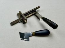 Load image into Gallery viewer, Plough gauge with 2 knifes