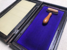 Load image into Gallery viewer, x Foot impression box, vintage by Omö