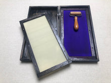 Load image into Gallery viewer, x Foot impression box, vintage by Omö