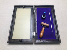Load image into Gallery viewer, x Foot impression box, vintage by Omö
