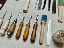 Load image into Gallery viewer, Shoemaker tool set BASIC