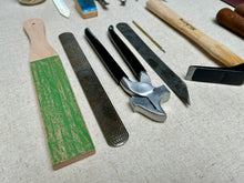 Load image into Gallery viewer, Shoemaker tool set BASIC