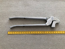 Load image into Gallery viewer, Shoemaker lasting pliers 14 mm by Schein