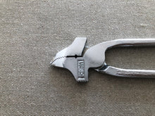 Load image into Gallery viewer, Shoemaker lasting pliers 4 mm by Schein