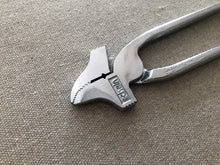 Load image into Gallery viewer, Shoemaker lasting pliers 4 mm by Schein
