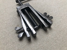 Load image into Gallery viewer, x Clamp for upper crimping, Vintage