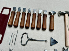 Load image into Gallery viewer, Shoemaker tool set kit for beginners in shoemaking PRO