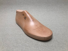 Load image into Gallery viewer, Sneaker last with cup sole, Sneaker making kit