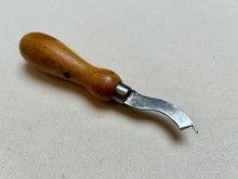 Load image into Gallery viewer, Trimming knife