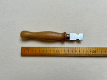 Load image into Gallery viewer, Edge set iron by R.Hess No.2