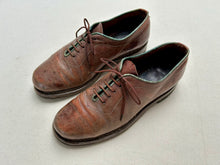 Load image into Gallery viewer, Traditional German - Austrian shoes