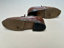 Load image into Gallery viewer, Traditional German - Austrian shoes
