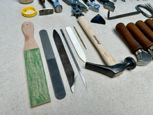 Load image into Gallery viewer, Shoemaker tool set kit for beginners in shoemaking PRO