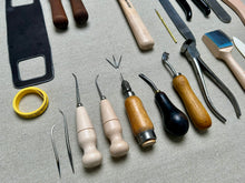 Load image into Gallery viewer, Shoemaker tool set BASIC