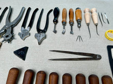 Load image into Gallery viewer, Shoemaker tool set kit for beginners in shoemaking PRO