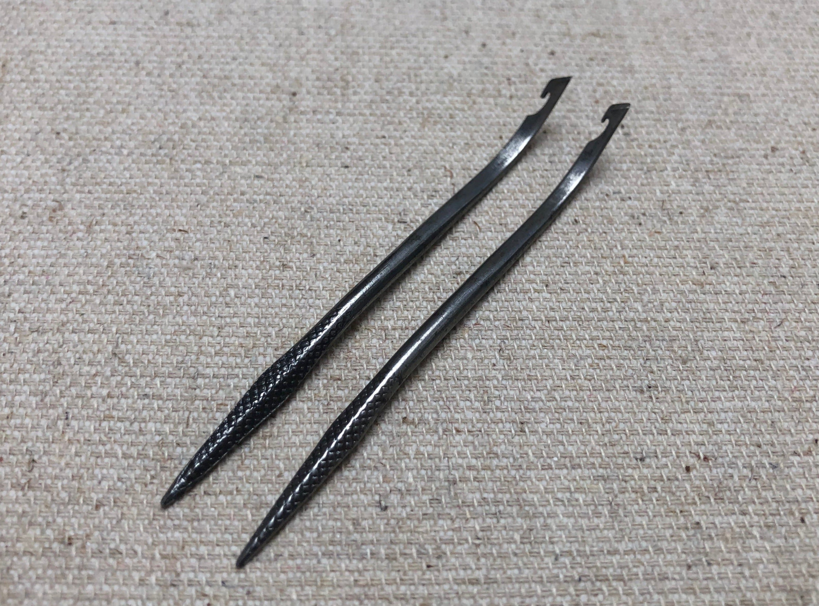 Awl with hook 75 mm by Concordia Shoemakercraft