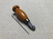 Load image into Gallery viewer, Hook needle, jerk needle 1,5 mm 1,8 mm in handle