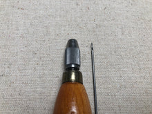 Load image into Gallery viewer, Hook needle, jerk needle 1,5 mm 1,8 mm in handle