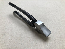 Load image into Gallery viewer, Shoemaker lasting pliers, straight