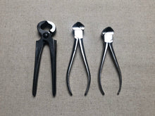 Load image into Gallery viewer, Shoemaker pincers