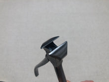 Load image into Gallery viewer, Shoemaker pincers