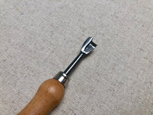 Load image into Gallery viewer, Feathering knife