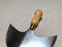 Load image into Gallery viewer, Half and quarter moon knifes