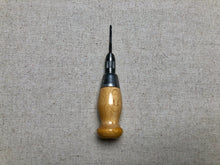 Load image into Gallery viewer, Hook needle, jerk needle 2,2 mm or 2,7 mm in handle