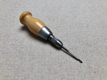 Load image into Gallery viewer, Hook needle, jerk needle 2,2 mm or 2,7 mm in handle