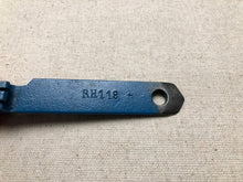 Load image into Gallery viewer, x Channeling knife by R.Hess
