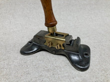 Load image into Gallery viewer, x Aglet crimping machine