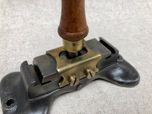 Load image into Gallery viewer, x Aglet crimping machine