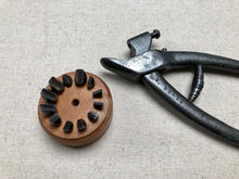 Load image into Gallery viewer, x Fudge pliers by R.Hess