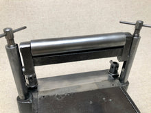 Load image into Gallery viewer, Leather splitting machine