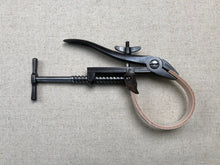 Load image into Gallery viewer, x Waist pliers D.R.P.