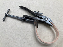 Load image into Gallery viewer, x Waist pliers D.R.P.