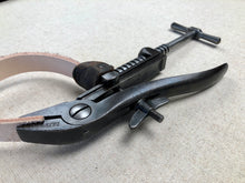 Load image into Gallery viewer, x Waist pliers D.R.P.
