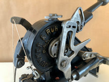 Load image into Gallery viewer, x Junker & Ruh SD 28 leather stitching machine