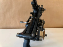 Load image into Gallery viewer, x Junker & Ruh SD 28 leather stitching machine