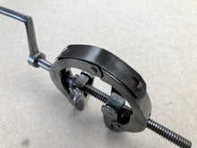 Load image into Gallery viewer, Waist lasting clamp by RAYNAL