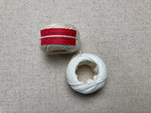 Load image into Gallery viewer, Linen thread Marca Cervo 6/1 and 4/1
