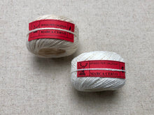 Load image into Gallery viewer, Linen thread Marca Cervo 6/1 and 4/1